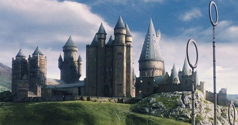 Harry Potter : un château inspiré de Poudlard ouvre ses portes en Bretagne  : Femme Actuelle Le MAG