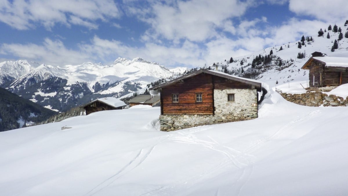 Un couple quitte tout pour reprendre un refuge situé à 2000 mètres d'altitude dans les Alpes