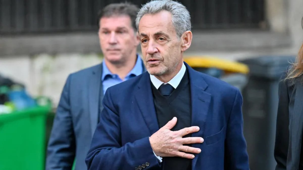 Nicolas Sarkozy va sortir un livre sur sa vie en prison après avoir été incarcéré... 20 jours, il devient la risée d'internet