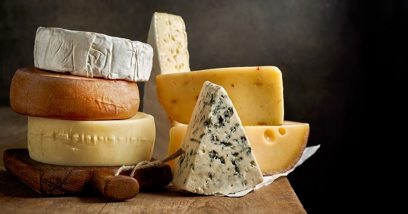 Aucun fromage français ne se trouve dans le Top 10 des meilleurs fromages au monde, déception chez les Français