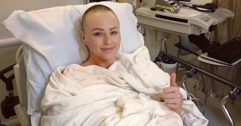 À 29 ans, les médecins refusent de lui faire une mammographie car elle est «trop jeune», elle a aujourd'hui un cancer de stade 4