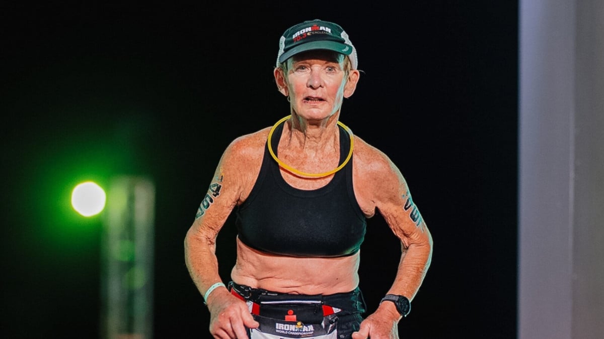  À 80 ans, elle bat un record fou en devenant la plus vieille femme à terminer le championnat du monde d'Ironman