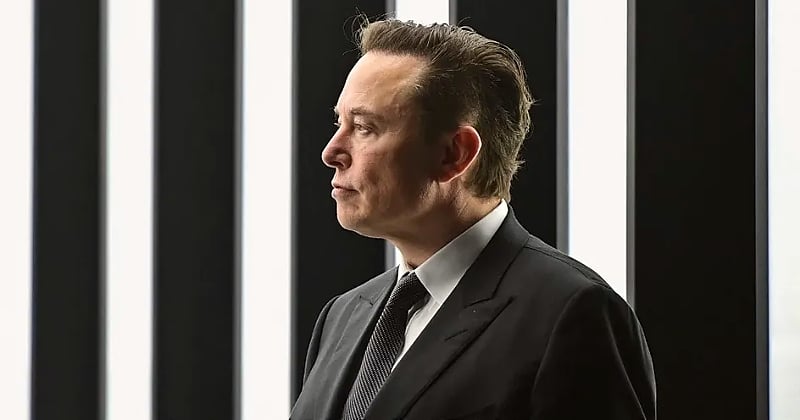 À peine propriétaire de Twitter, Elon Musk vire 4 cadres supérieurs de l'entreprise, dont le PDG