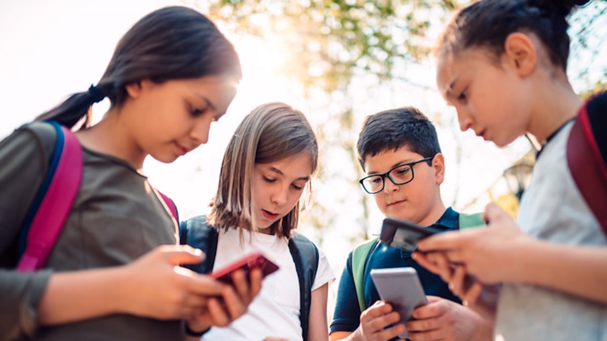 Ce directeur d'école a un plan radical pour lutter contre l'addiction aux smartphones, et les élèves ne vont pas aimer 