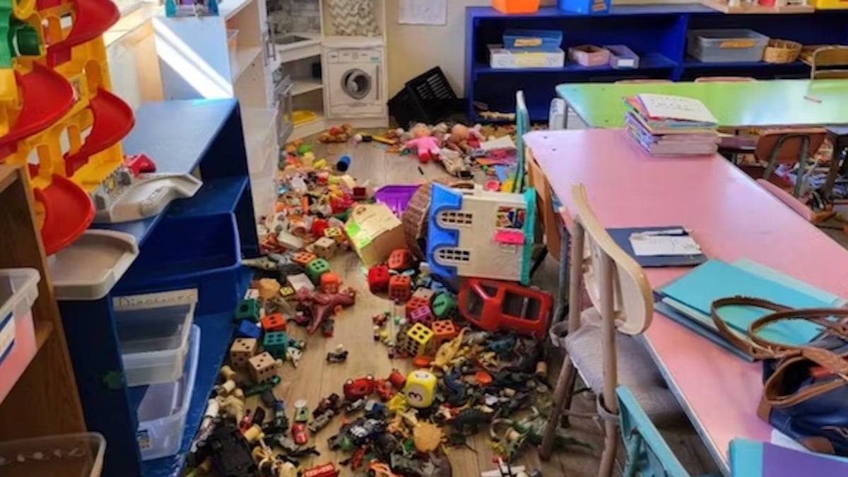 Une enseignante dévoile une photo de sa salle de classe en fin de journée, la photo scandalise les internautes