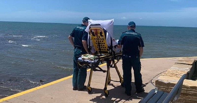 Des ambulanciers réalisent le dernier souhait d'un patient en l'amenant voir l'océan une dernière fois