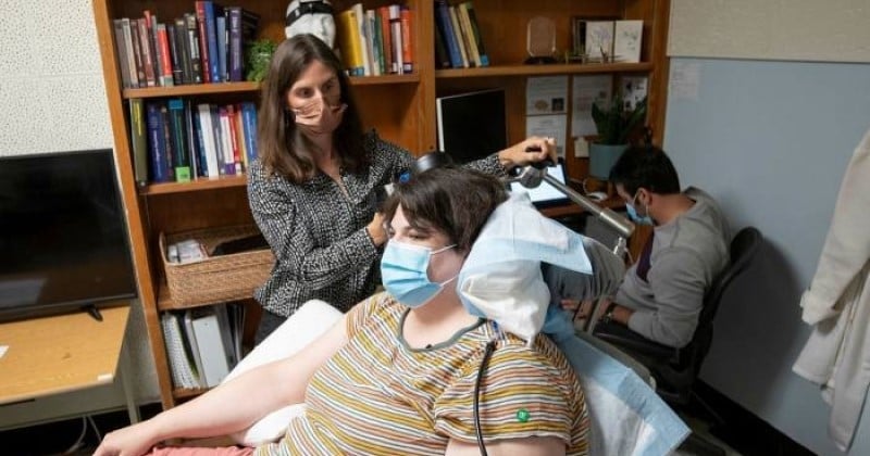 Une femme dépressive a été soignée avec succès grâce à un implant cérébral, une première mondiale