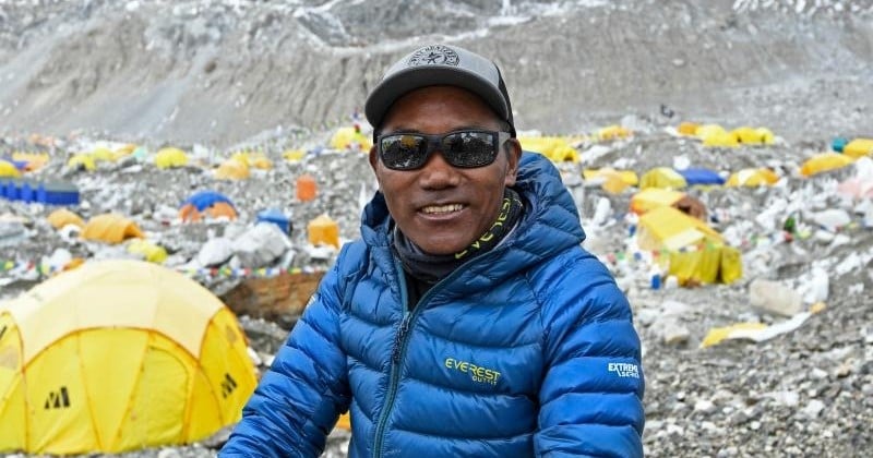 À 53 ans, il détient le record du monde du plus grand nombre d'ascensions de l'Everest