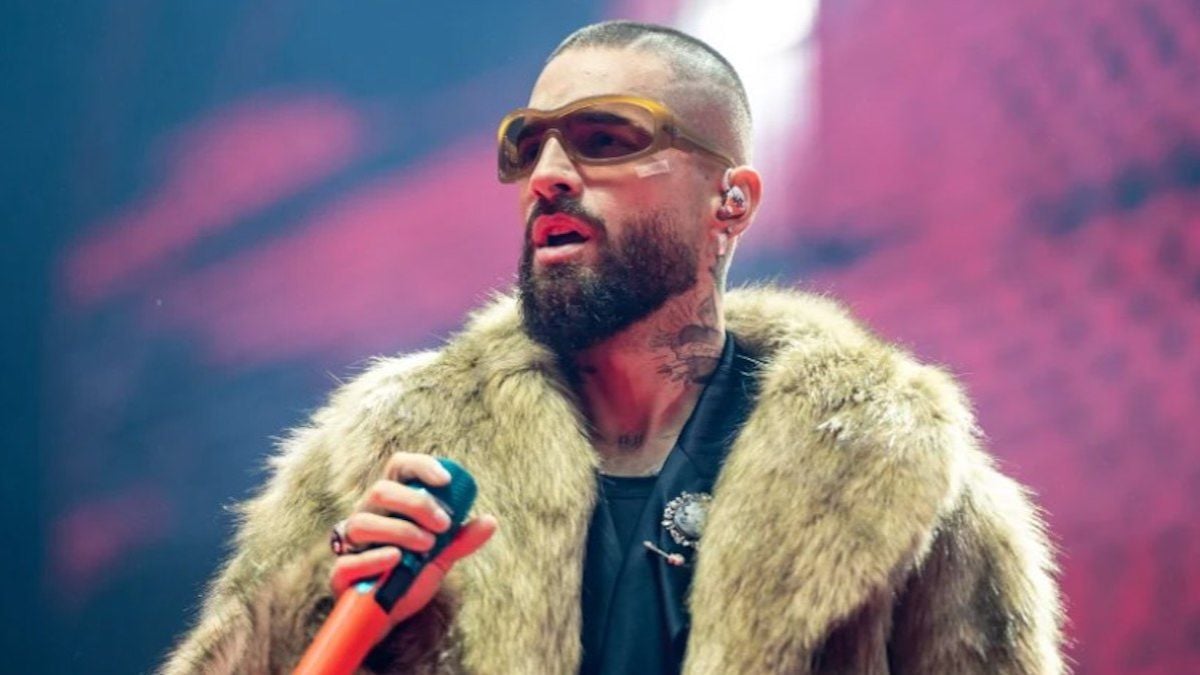 Le chanteur Maluma humilie une fan venue à son concert avec... son bébé