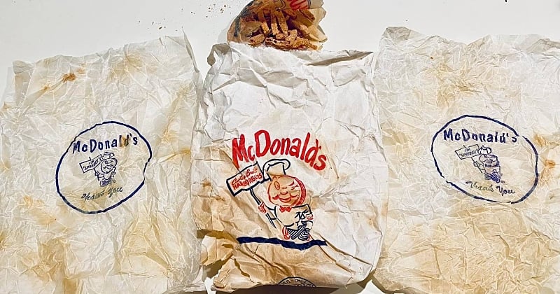 Un couple a trouvé un sac McDonald's de 1950 contenant des frites dans un mur pendant des travaux de rénovation