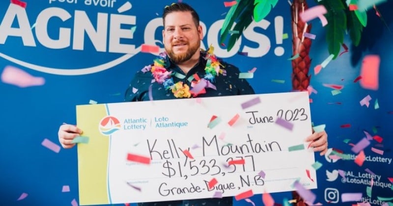 Il remporte 1,5 million de dollars à la loterie et fait le plus beau des cadeaux à ses parents