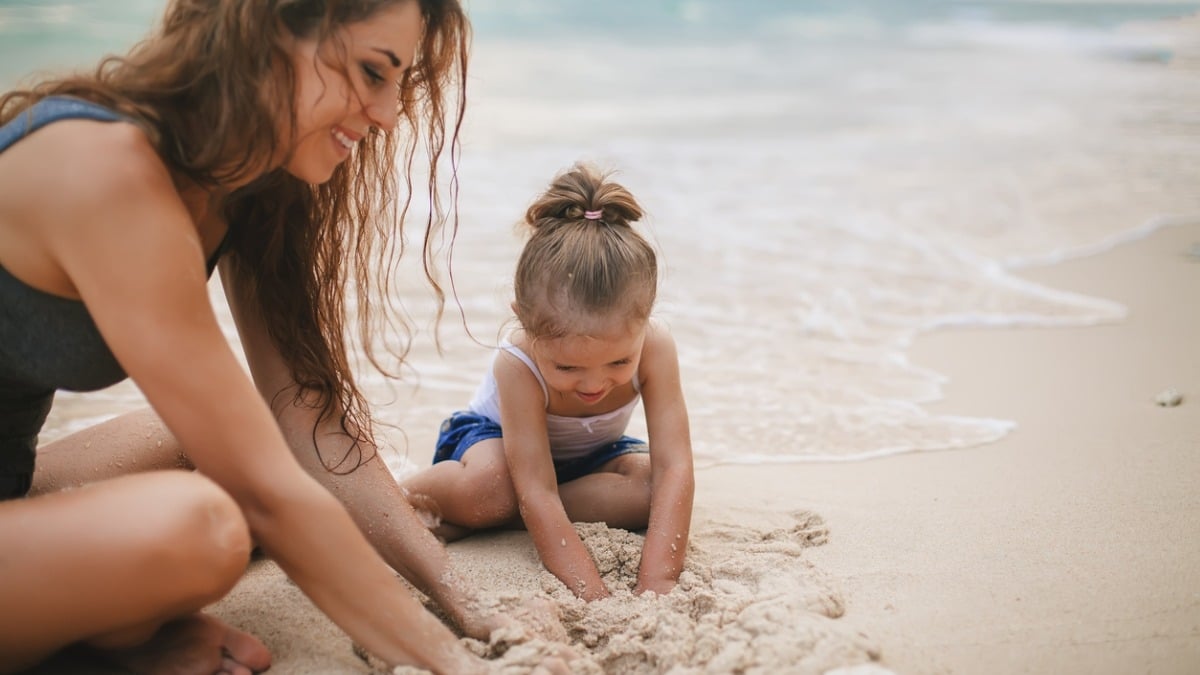 Ces maladies dangereuses peuvent se cacher dans le sable sur la plage