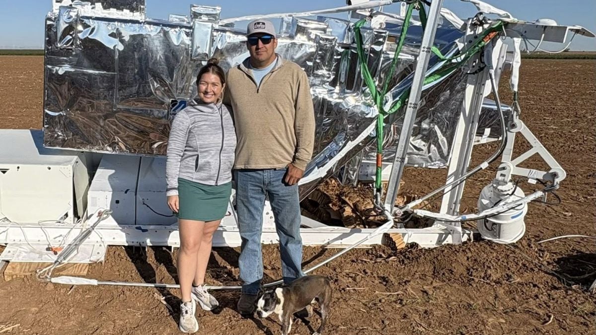Au Texas, des agriculteurs assistent à l'atterrissage d'un engin de la Nasa de 680 kilos dans leur champ