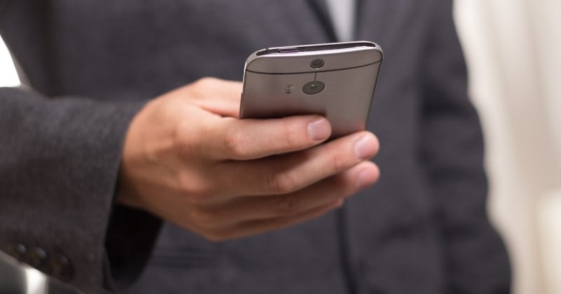 Love Bombing : quelle est cette technique utilisée par l'arnaqueur de Tinder ?