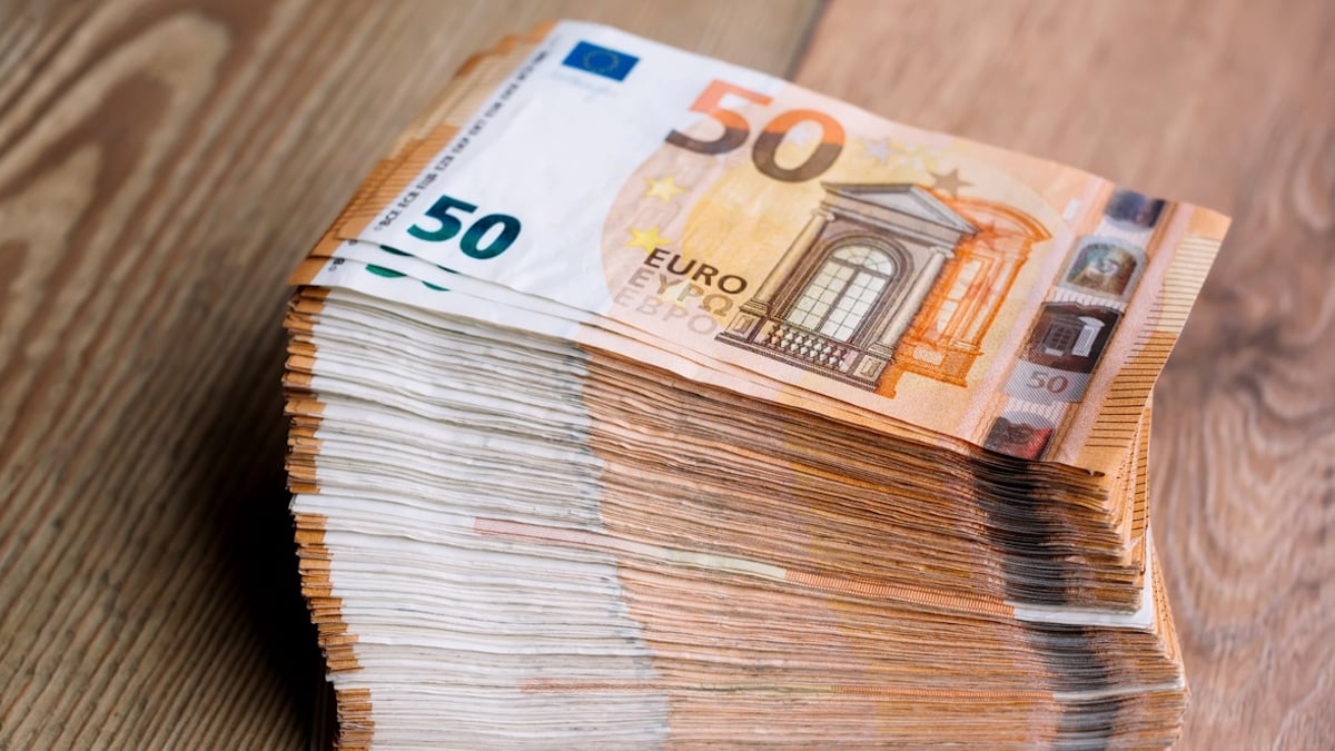 Angleterre : un couple jette par mégarde plus de 17 000 euros d'héritage à la déchetterie 