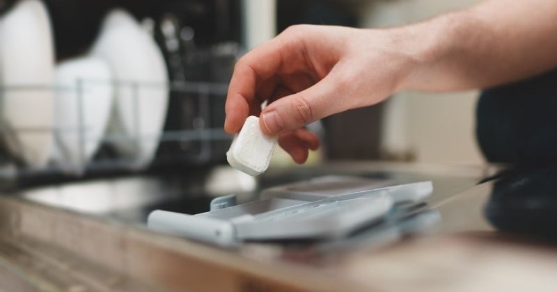 Est-il possible d'utiliser des pastilles pour lave-vaisselle dans la machine à laver ? 