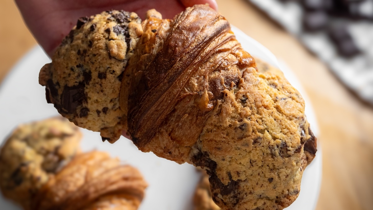 Mi-croissant, mi-cookie, on a succombé à la tendance des crookies et c'est trop bon !