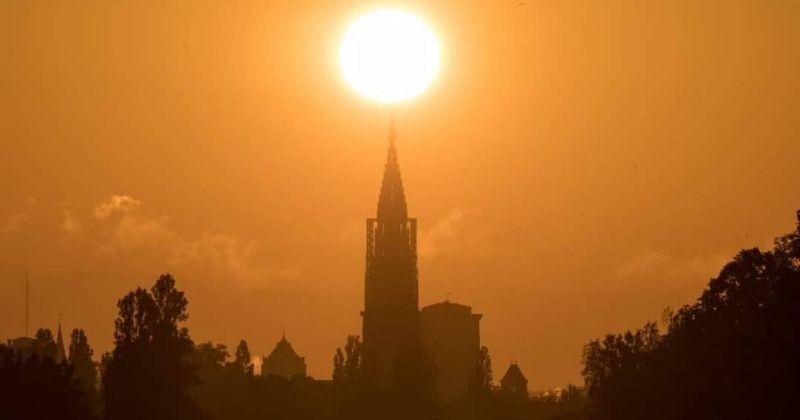 Strasbourg : le soleil s'aligne parfaitement dans l'axe de la cathédrale, un spectacle fabuleux