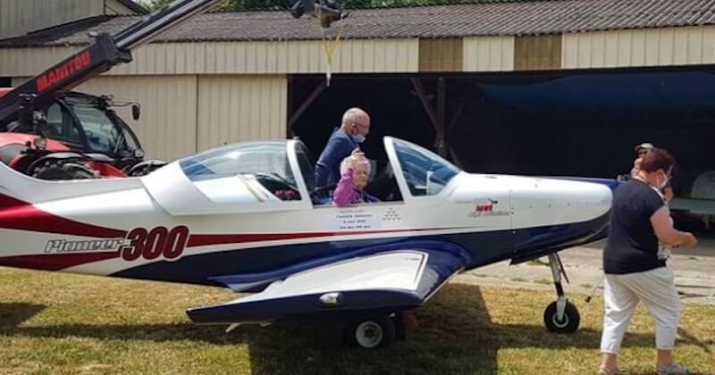 Pour sa première sortie post-confinement, cette femme fête ses 100 ans dans.. les airs !