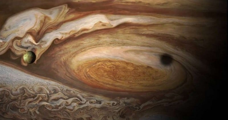 Ces nouvelles photos de la planète Jupiter, prises par la sonde Juno, n'ont pas fini de nous faire rêver de mondes éloignés...