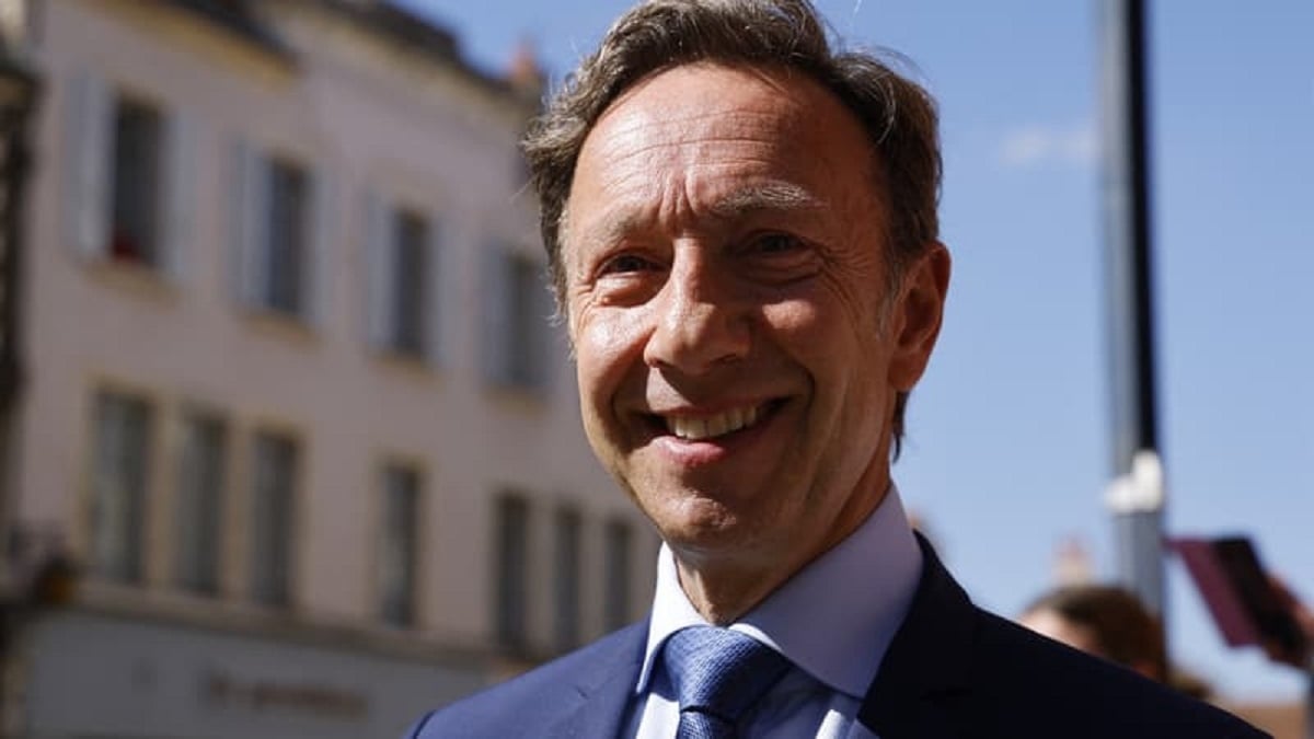 Stéphane Bern a été élu conseiller municipal d'un village avec 97% des suffrages