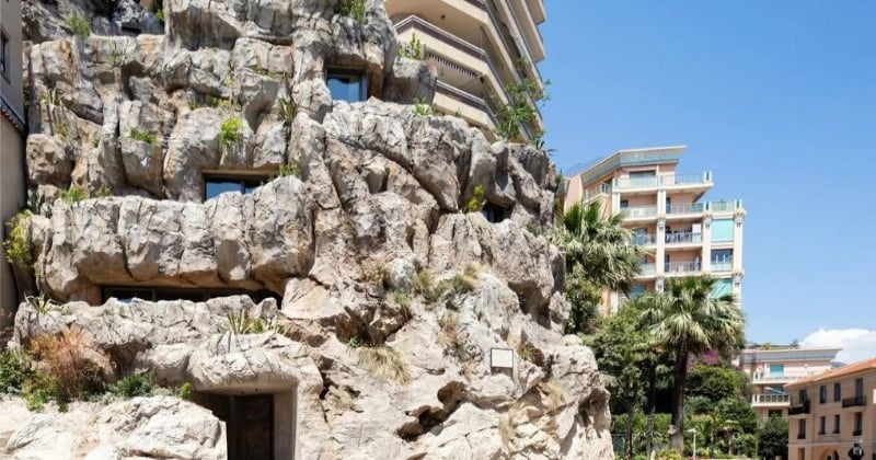Cette maison cachée au milieu d'une falaise à Monaco est hallucinante ! 