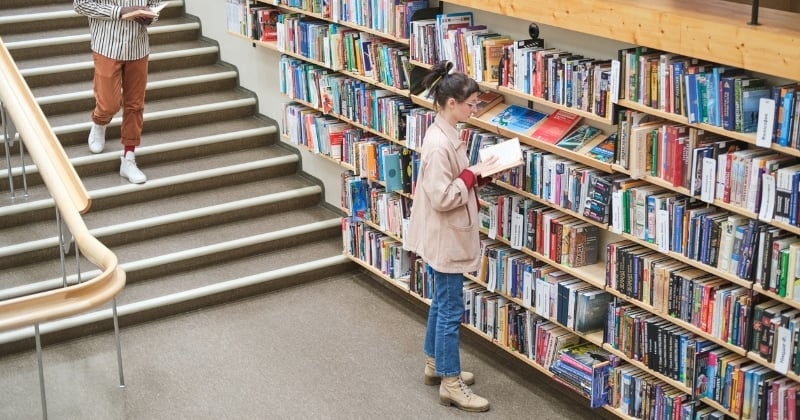 Les personnes qui lisent des livres vivent plus longtemps que celles qui ne lisent pas, selon une étude