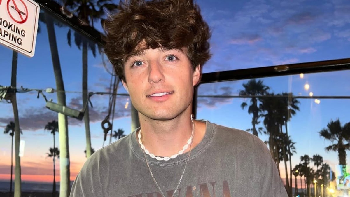 Un influenceur star aux 2,5 millions d'abonnés sur TikTok retrouvé pendu chez lui à l'âge de 31 ans 