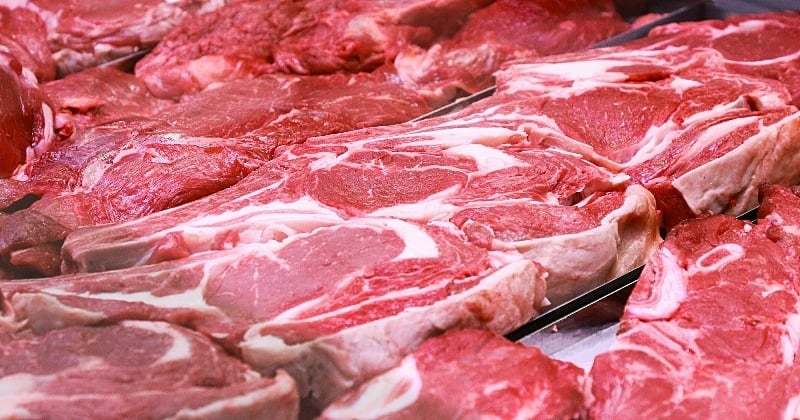 Manger moins de viande provoque une diminution du risque de cancer, selon une étude basée sur 500 000 personnes