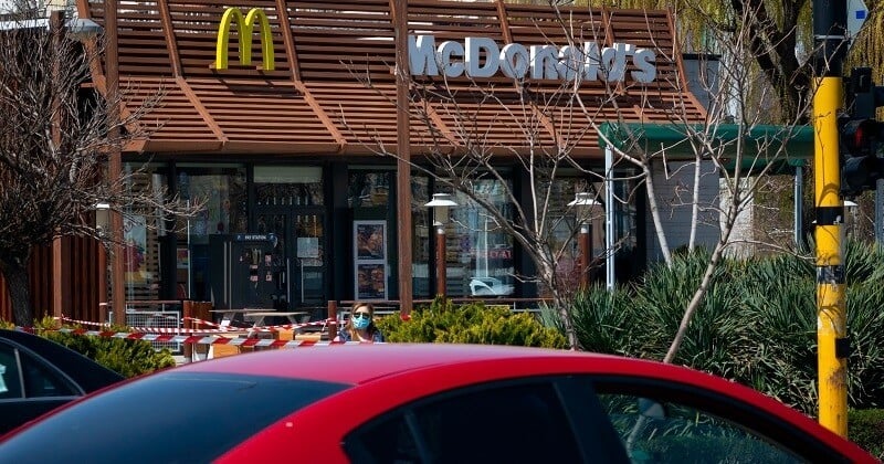 Le chef Florent Ladeyn réagit avec colère à la ruée des consommateurs dans les McDonald's