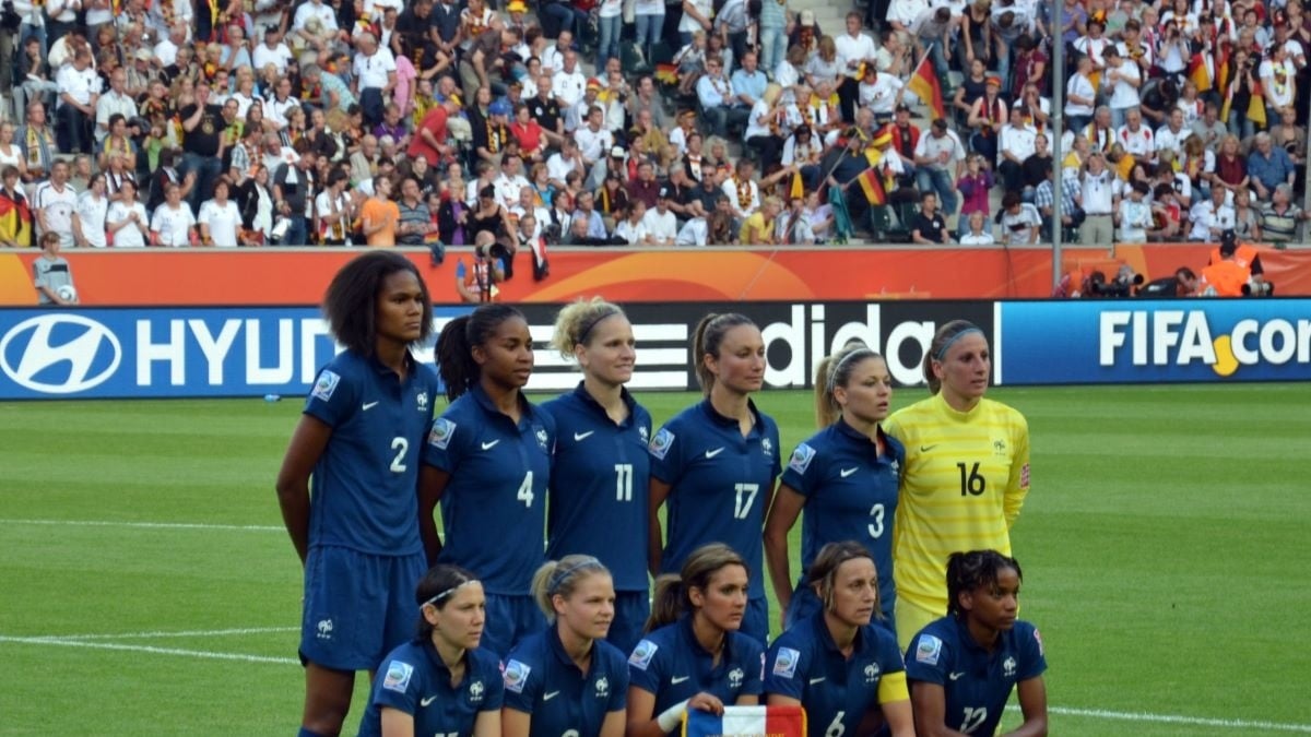 Coupe du monde : pourquoi le football féminin ne passionne pas les français ? 