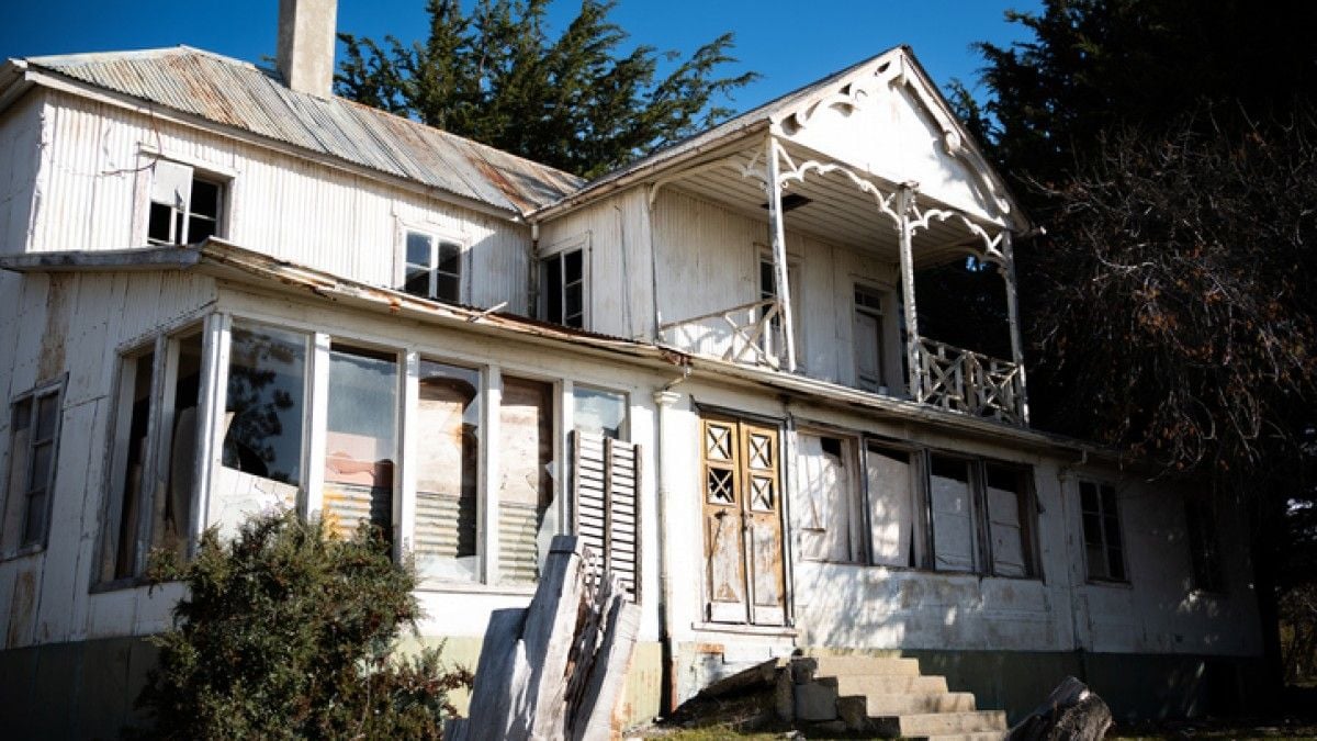 Sa maison est squattée, le propriétaire de 95 ans doit payer la facture d'eau... de 17 000 euros