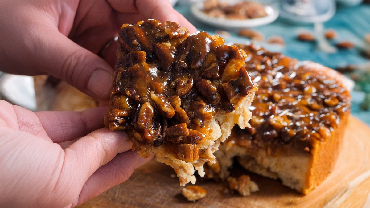 Cinnamon rolls au caramel et noix de pécan