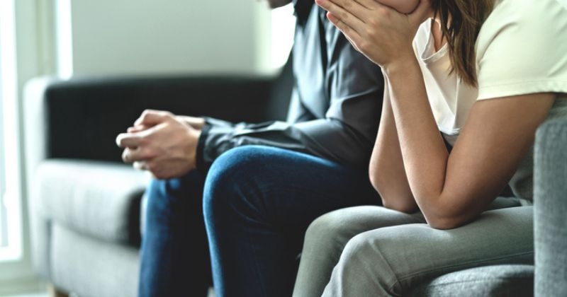 En couple depuis 6 ans, ils apprennent avec stupeur qu'ils sont... frère et sœur, après un test ADN