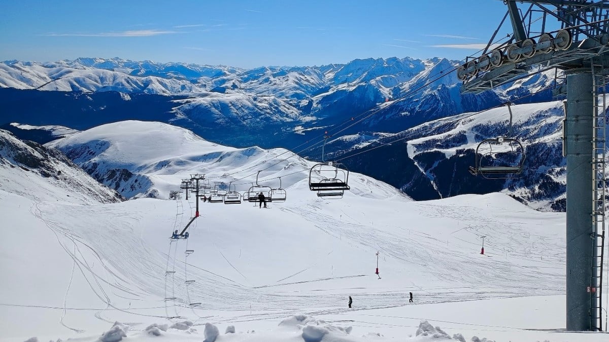 Cette station de ski méconnue est la meilleure pour partir en vacances d'hiver en famille à petit prix