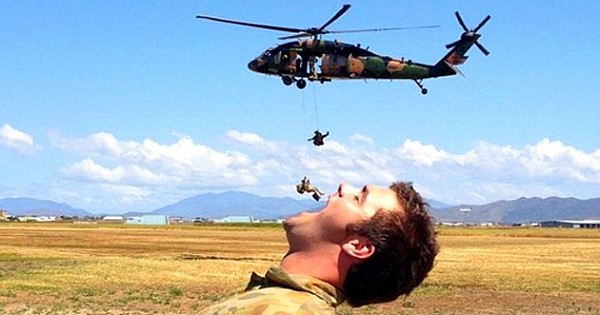 18 photos qui prouvent que les soldats ont énormément d'humour ! La 16 est juste magnifique...