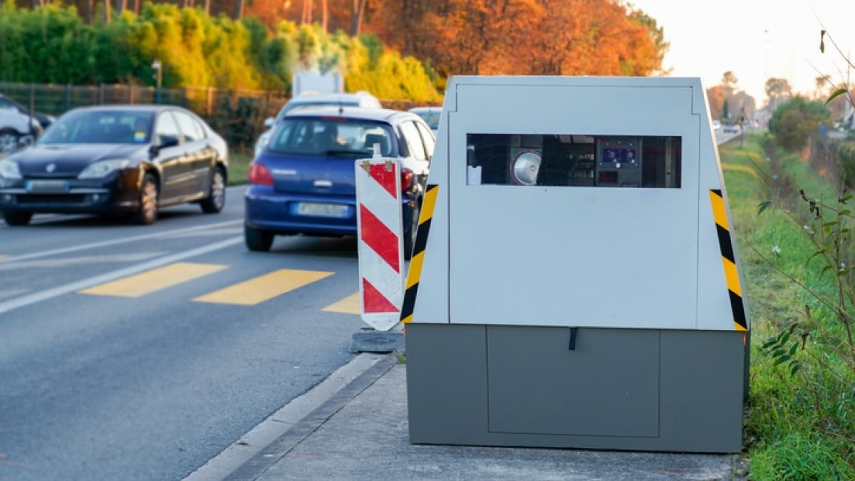 Il transforme sa boîte aux lettres en faux radar pour faire ralentir les automobilistes devant chez lui