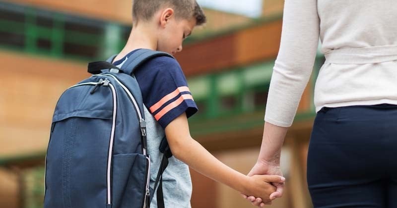 Sur les formulaires scolaires, les mots « père » et « mère » remplacés par « parent 1 » et « parent 2 »