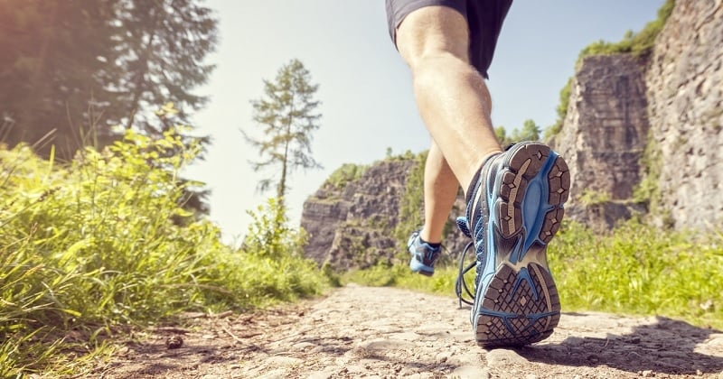 Voici pourquoi vous allez tous marcher à reculons en 2023 pour améliorer votre santé