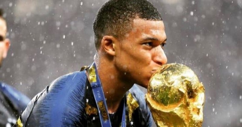 Champions du monde pour la deuxième fois, les Bleus ont fait chavirer la France et Twitter... la preuve avec ces 30 tweets pleins de bonheur !