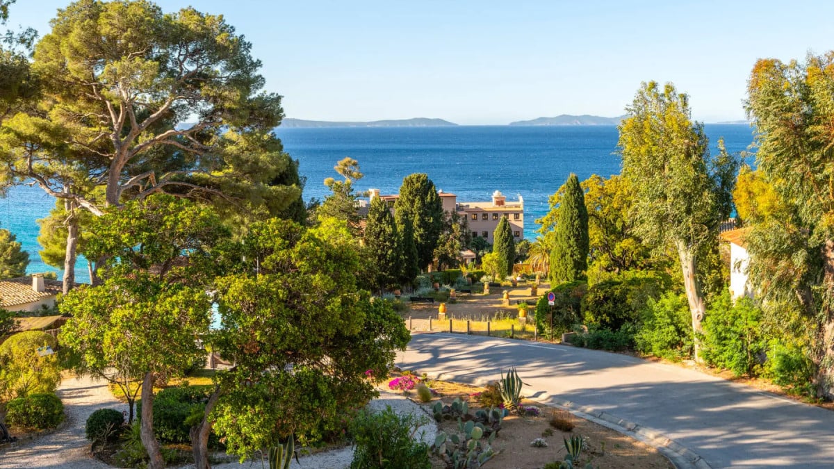Hôtel de charme proche de Cavalaire-sur-Mer : vivez le Sud