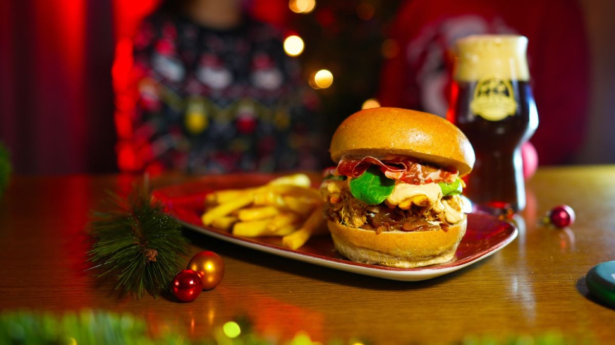 3 Brasseurs lance son délicieux Burger de Noël en édition limitée 