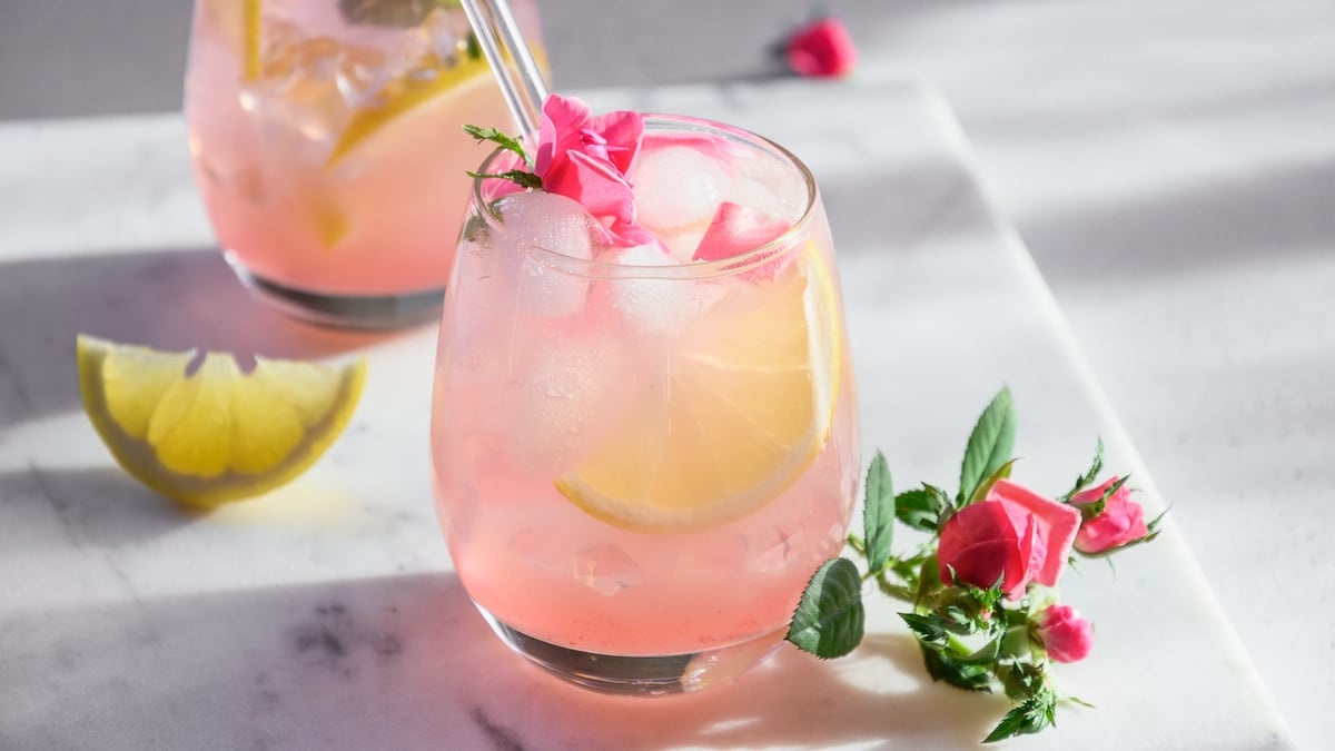 Cocktail Barbie : voyez la vie en rose avec le cocktail le plus tendance du moment !