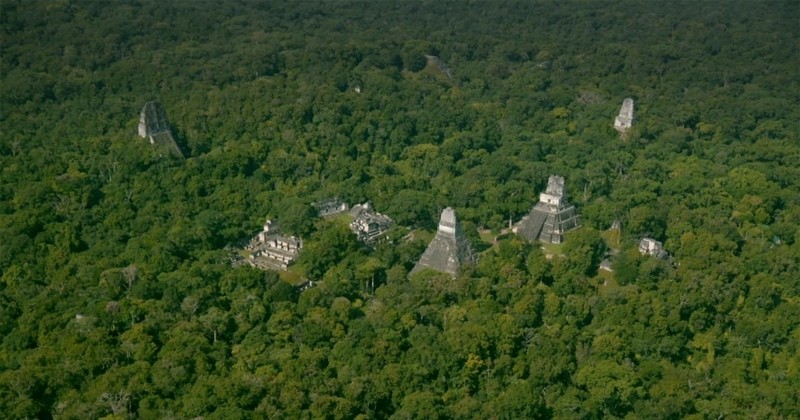 Une ancienne mégalopole maya découverte sous une jungle au Guatemala grâce à l'imagerie laser