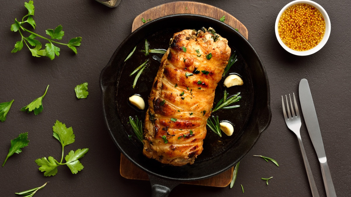 Ce rôti de porc est ultra-tendre et gourmand, la sauce miel-moutarde change tout...