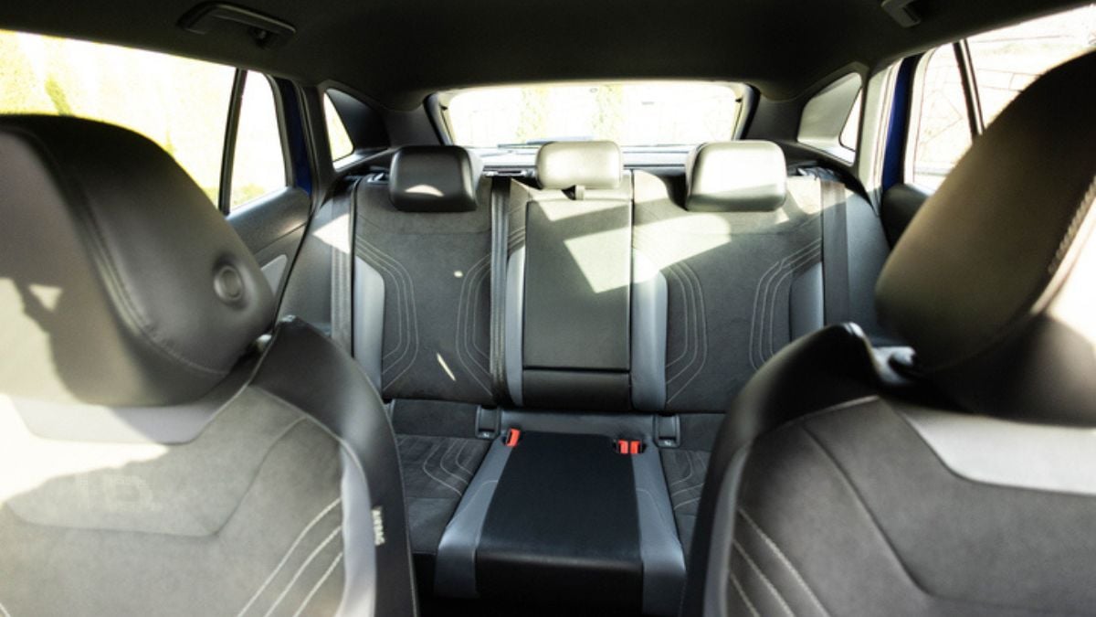 Vous devez toujours attacher les ceintures de sécurité des banquettes arrières en voiture, même sans passagers