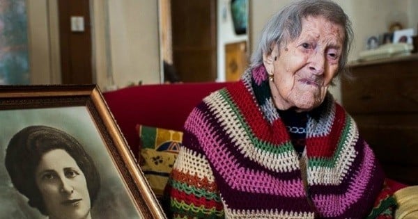 Elle vient de souffler ses 117 bougies, elle est la personne la plus âgée au monde et la seule née avant 1900... Les secrets de sa longévité ? Célibat, oeufs... et cookies !