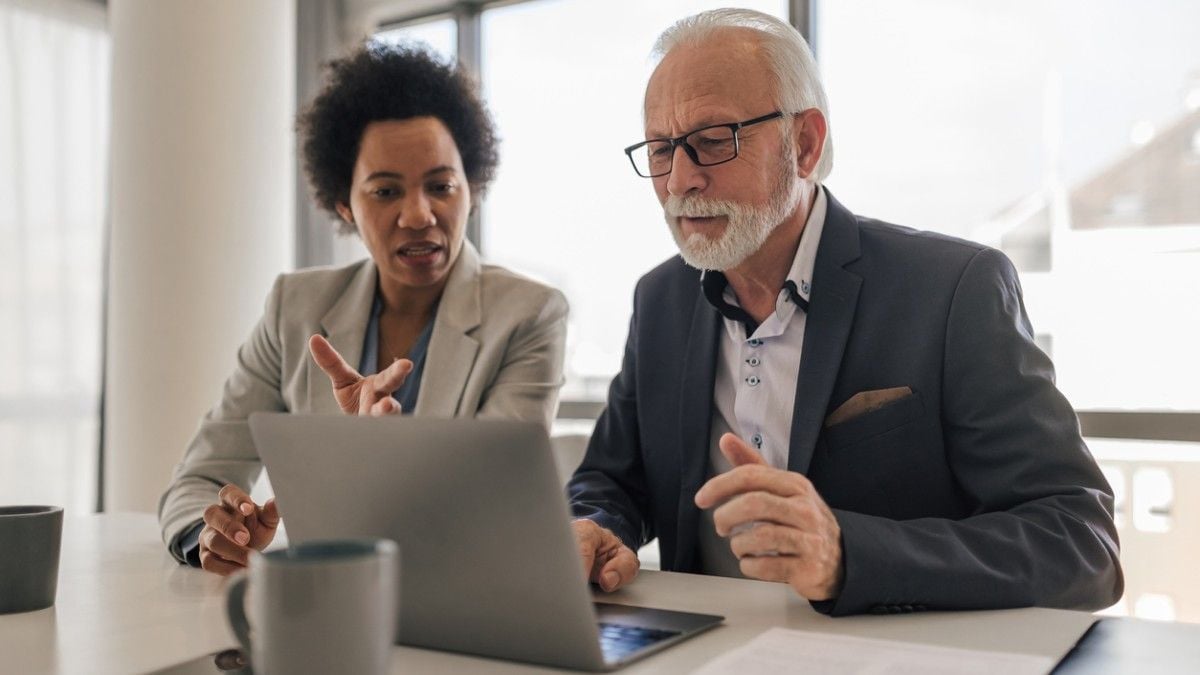 Ce senior envoie 250 candidatures pour trouver un emploi et n'obtient une réponse... qu'à la 178ème