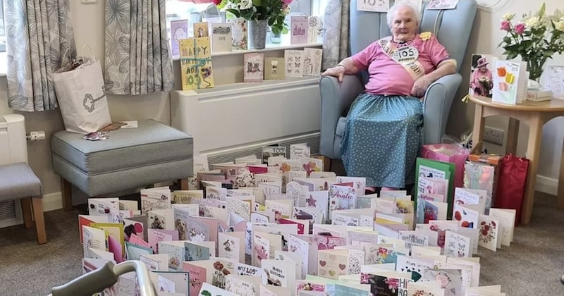 Pour son 108e anniversaire, cette Britannique a reçu le plus beau des cadeaux grâce à la solidarité des internautes