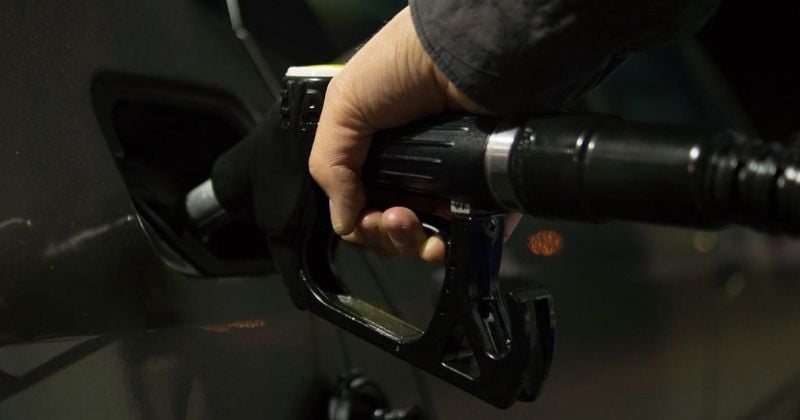 Carburant : l'Allemagne baisse ses taxes et réduit de 30 centimes le prix du litre d'essence
